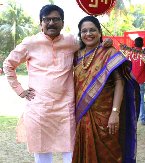 Sanjay-Raut-with-his-wife-Varsha-Raut