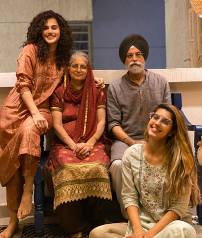 taapsee-pannu-family