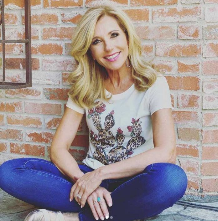 Beth Moore Wiki, Age, Height, Husband, Family, Biography & More