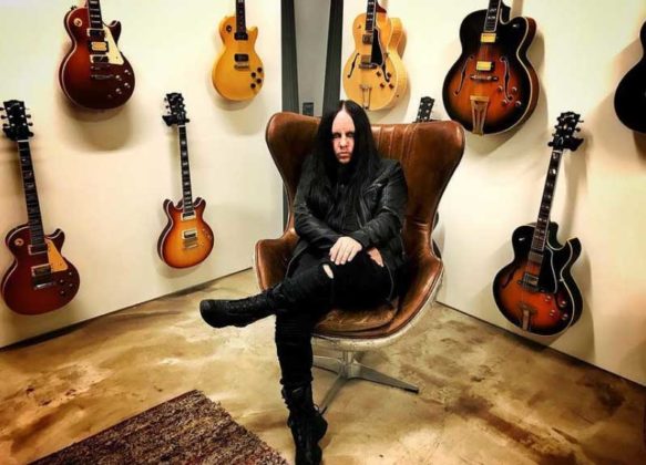 Joey Jordison Wiki, Death, Age, Height, Wife, Family ...